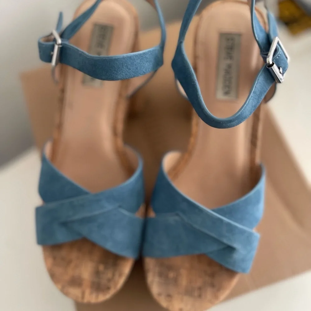 Steve Madden Brava Blue Suede Platform Heels